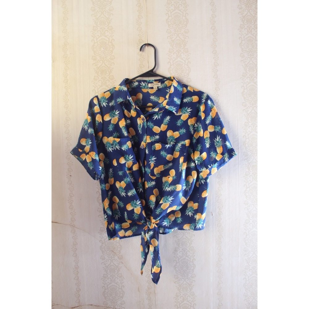 🍍Pineapple Crop Tie Top - Never Worn🍍